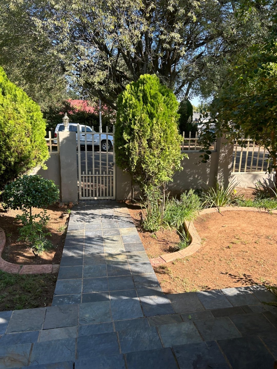 5 Bedroom Property for Sale in Westdene Free State